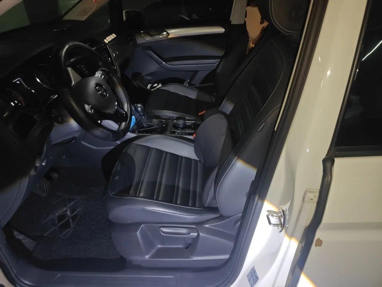 Volkswagen Touran 2018 Volkswagen Touran L 280TSI DSG Comfort Edition 7 Seats China V Emission Standard — миниатюра 15