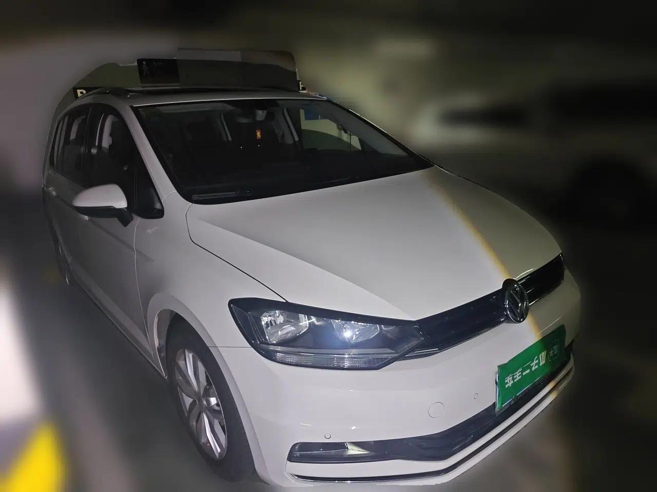Volkswagen Touran 2018 Volkswagen Touran L 280TSI DSG Comfort Edition 7 Seats China V Emission Standard — миниатюра 3