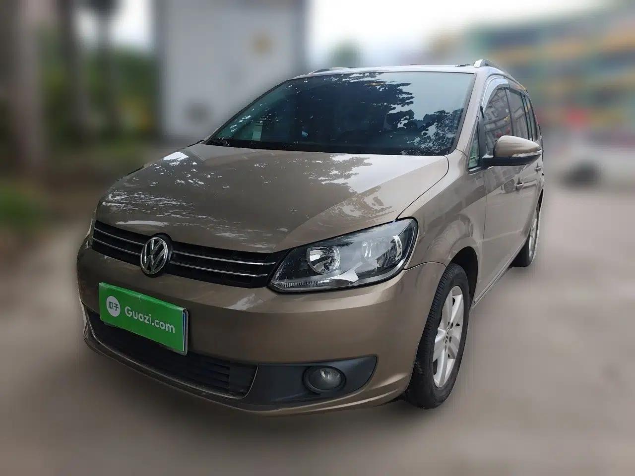 Volkswagen Touran 2015 1.4T DSG Comfort Edition 5 Seats — миниатюра 1