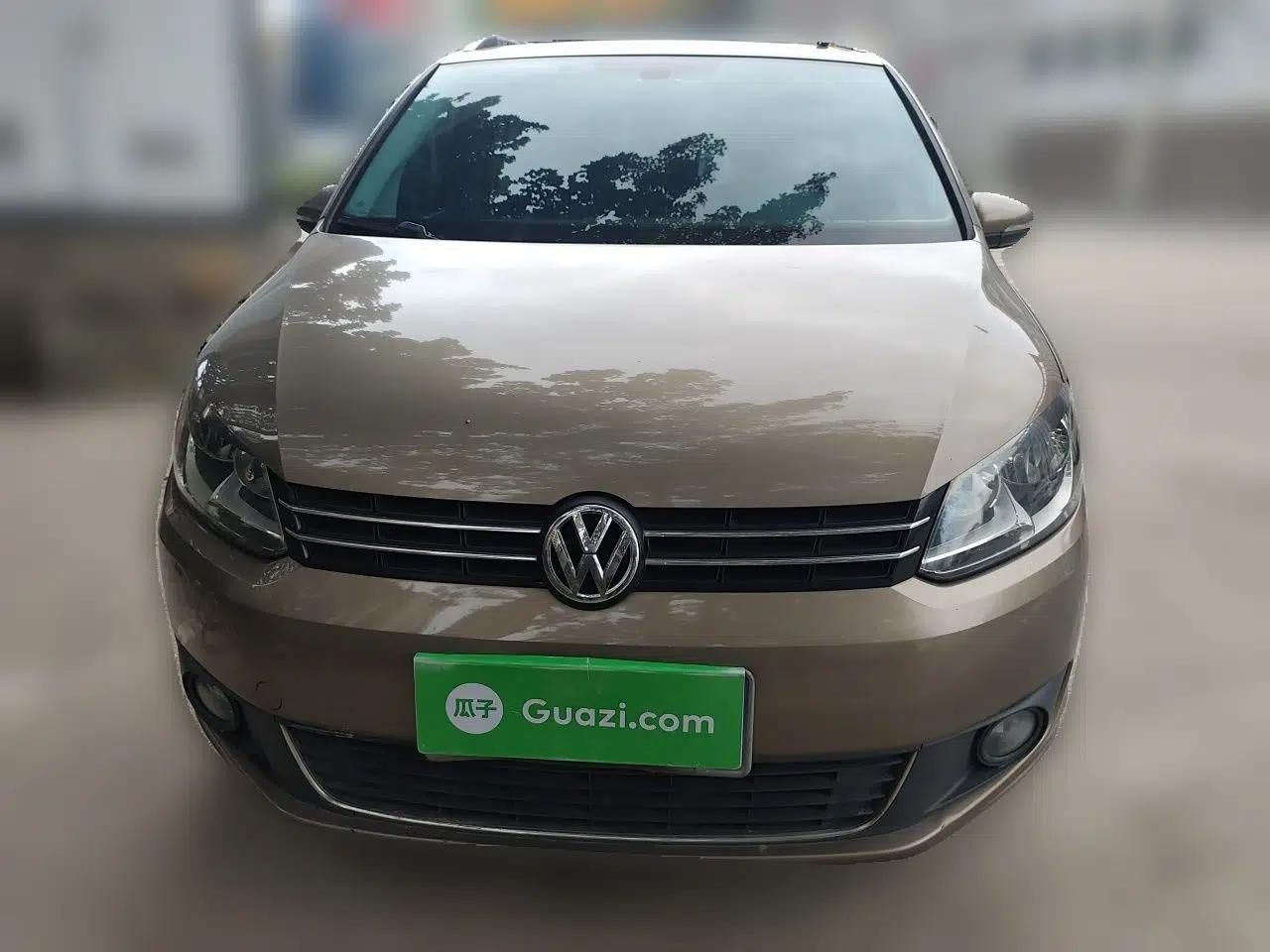 Volkswagen Touran 2015 1.4T DSG Comfort Edition 5 Seats — миниатюра 2