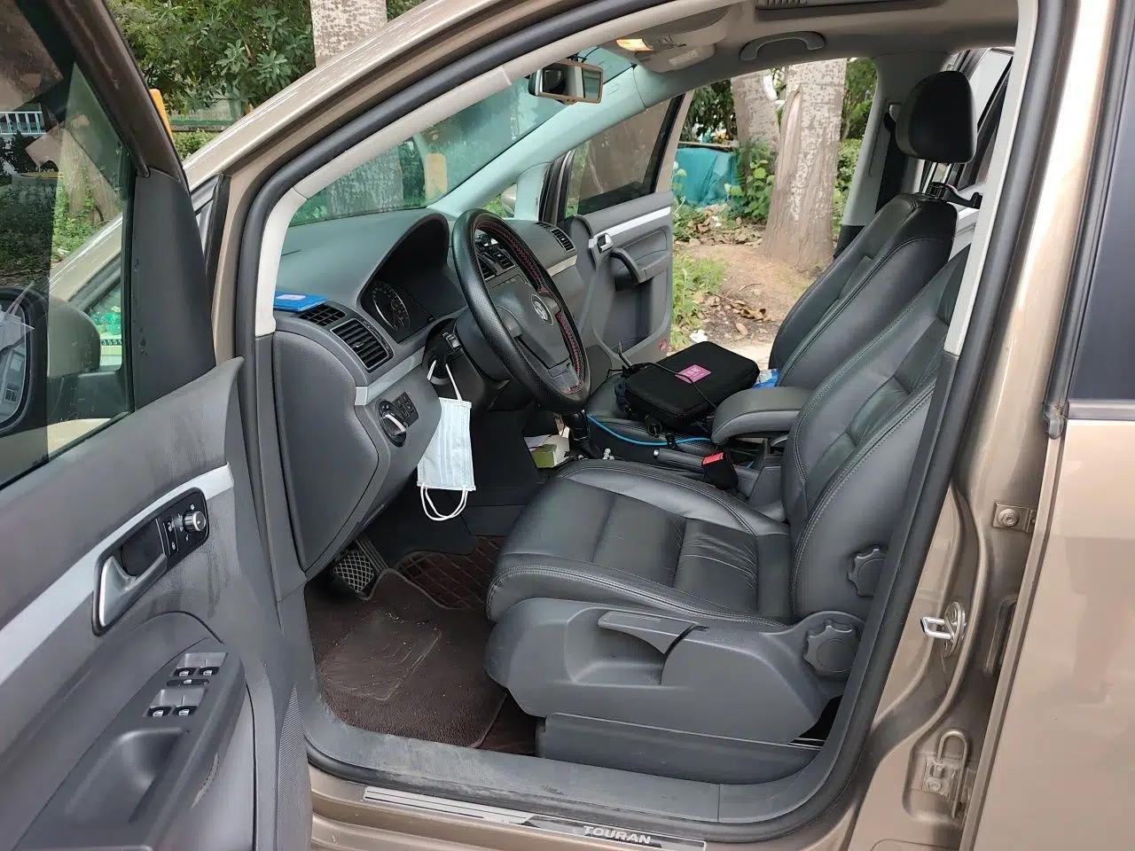 Volkswagen Touran 2015 1.4T DSG Comfort Edition 5 Seats — миниатюра 15