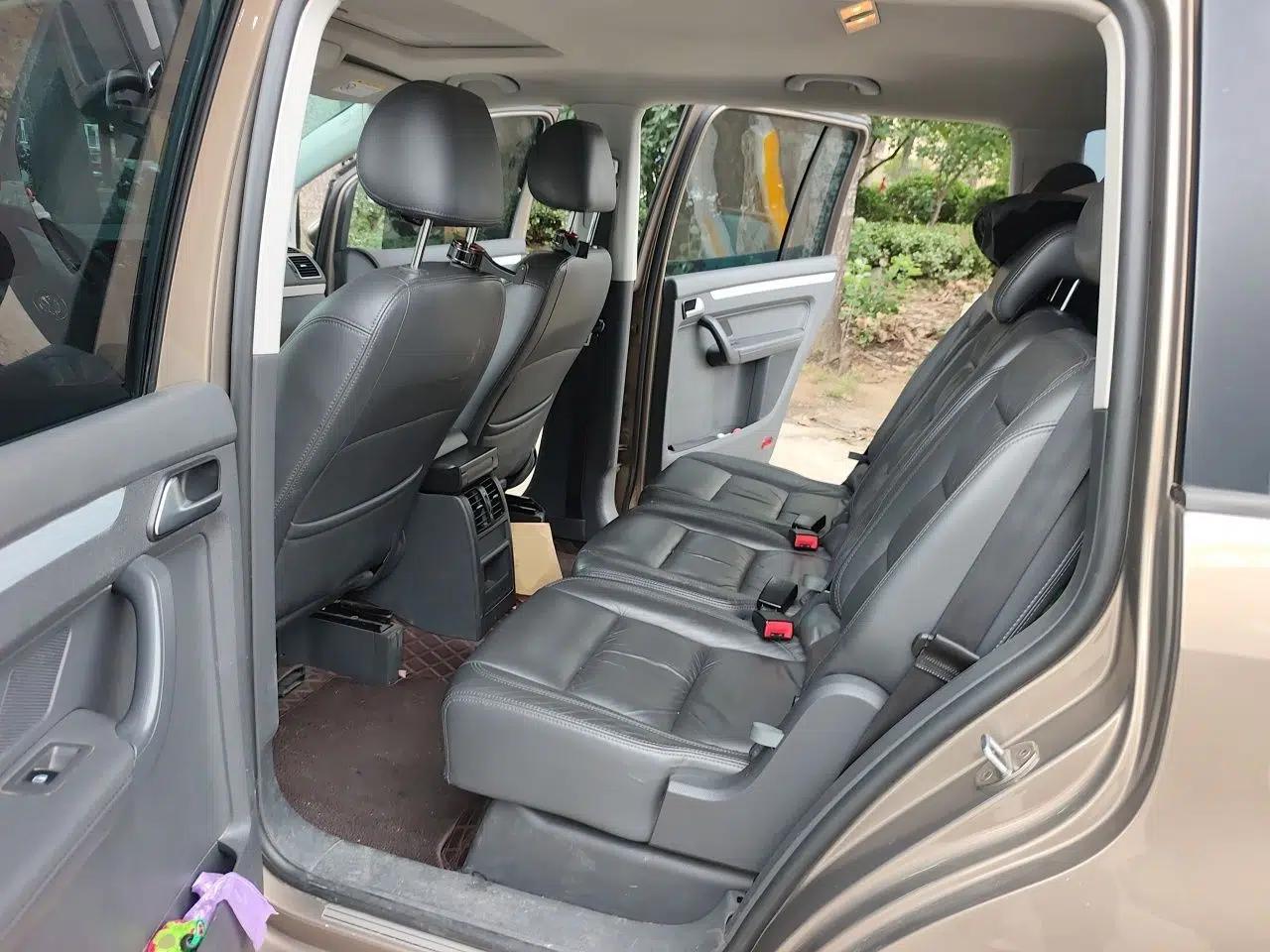 Volkswagen Touran 2015 1.4T DSG Comfort Edition 5 Seats — миниатюра 17