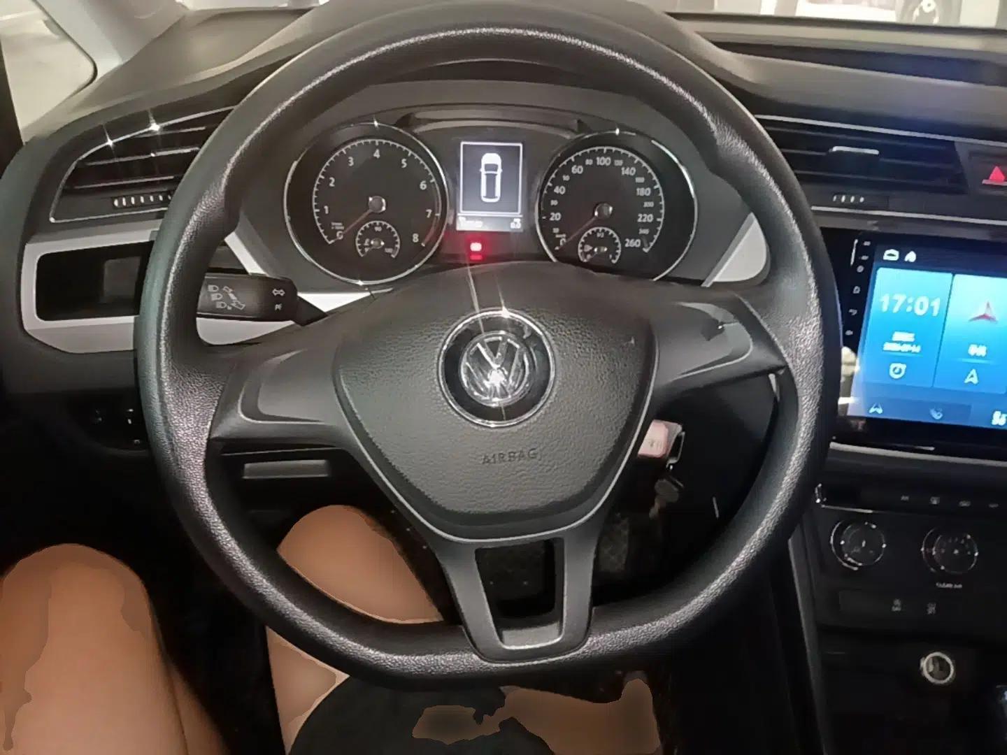 Volkswagen Touran 2016 Touran L 280TSI DSG Style Edition — миниатюра 13