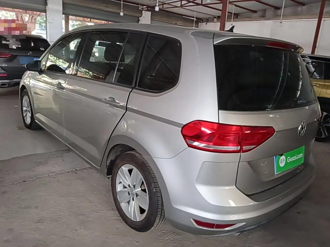 Volkswagen Touran 2016 Touran L 280TSI DSG Style Edition — миниатюра 4