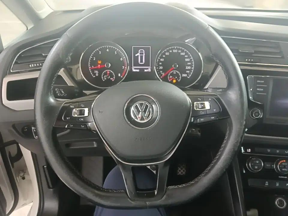 Volkswagen Touran 2016 Volkswagen Touran L 280TSI DSG Comfort Edition — миниатюра 13