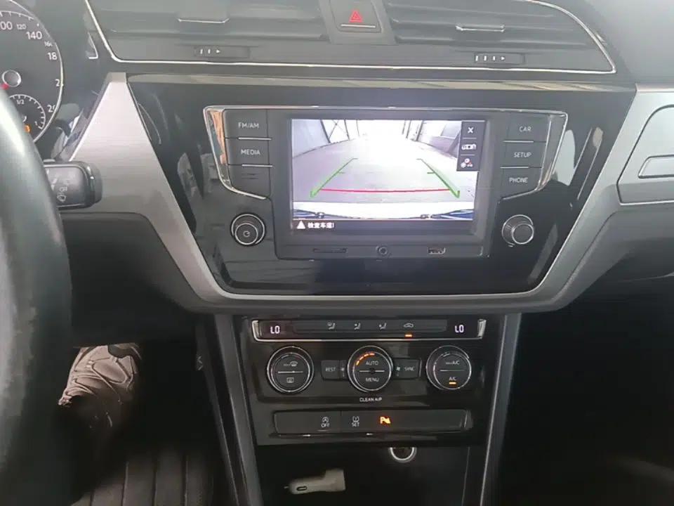 Volkswagen Touran 2016 Volkswagen Touran L 280TSI DSG Comfort Edition — миниатюра 15