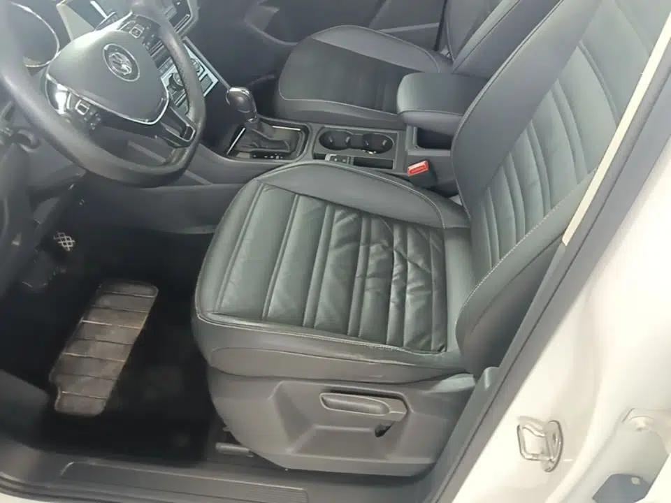 Volkswagen Touran 2016 Volkswagen Touran L 280TSI DSG Comfort Edition — миниатюра 17