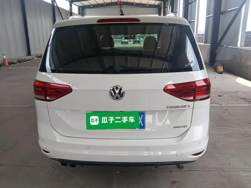 Volkswagen Touran 2016 Volkswagen Touran L 280TSI DSG Comfort Edition — миниатюра 5
