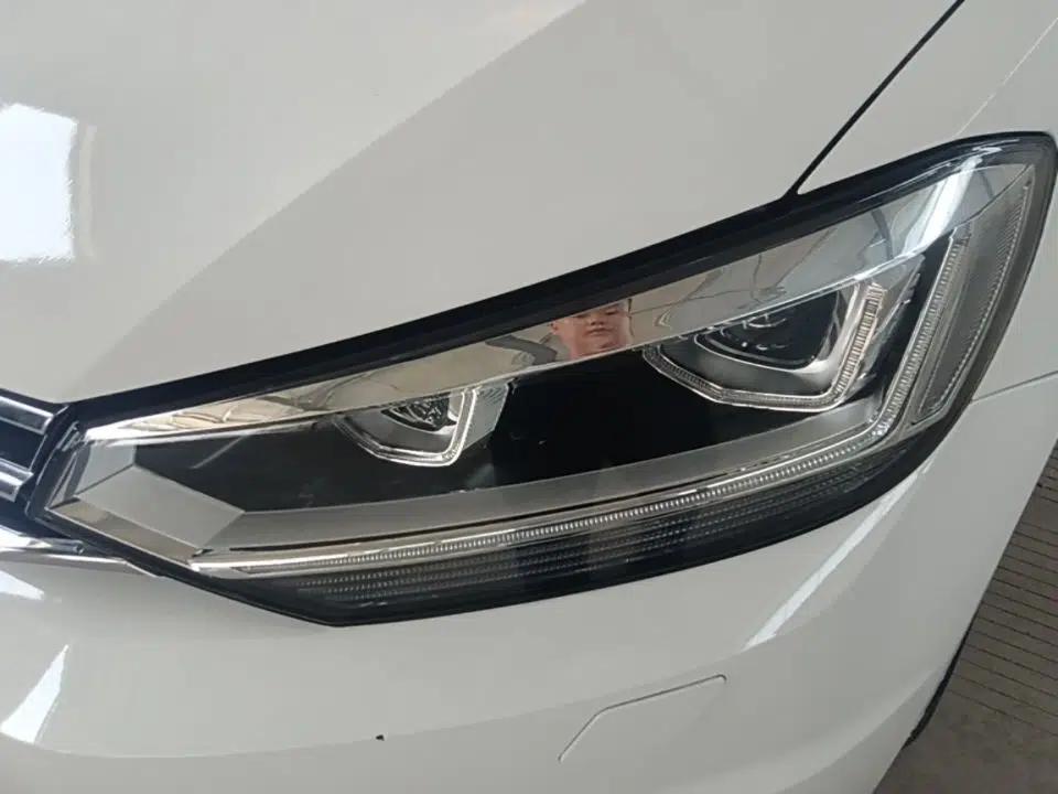 Volkswagen Touran 2016 Volkswagen Touran L 280TSI DSG Comfort Edition — миниатюра 8
