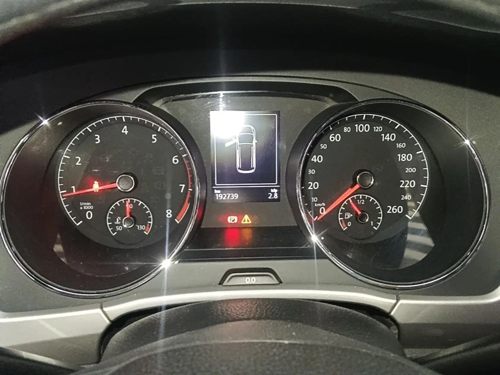 Volkswagen Touran 2016 Volkswagen Touran L 280TSI Manual Trend Edition — миниатюра 14