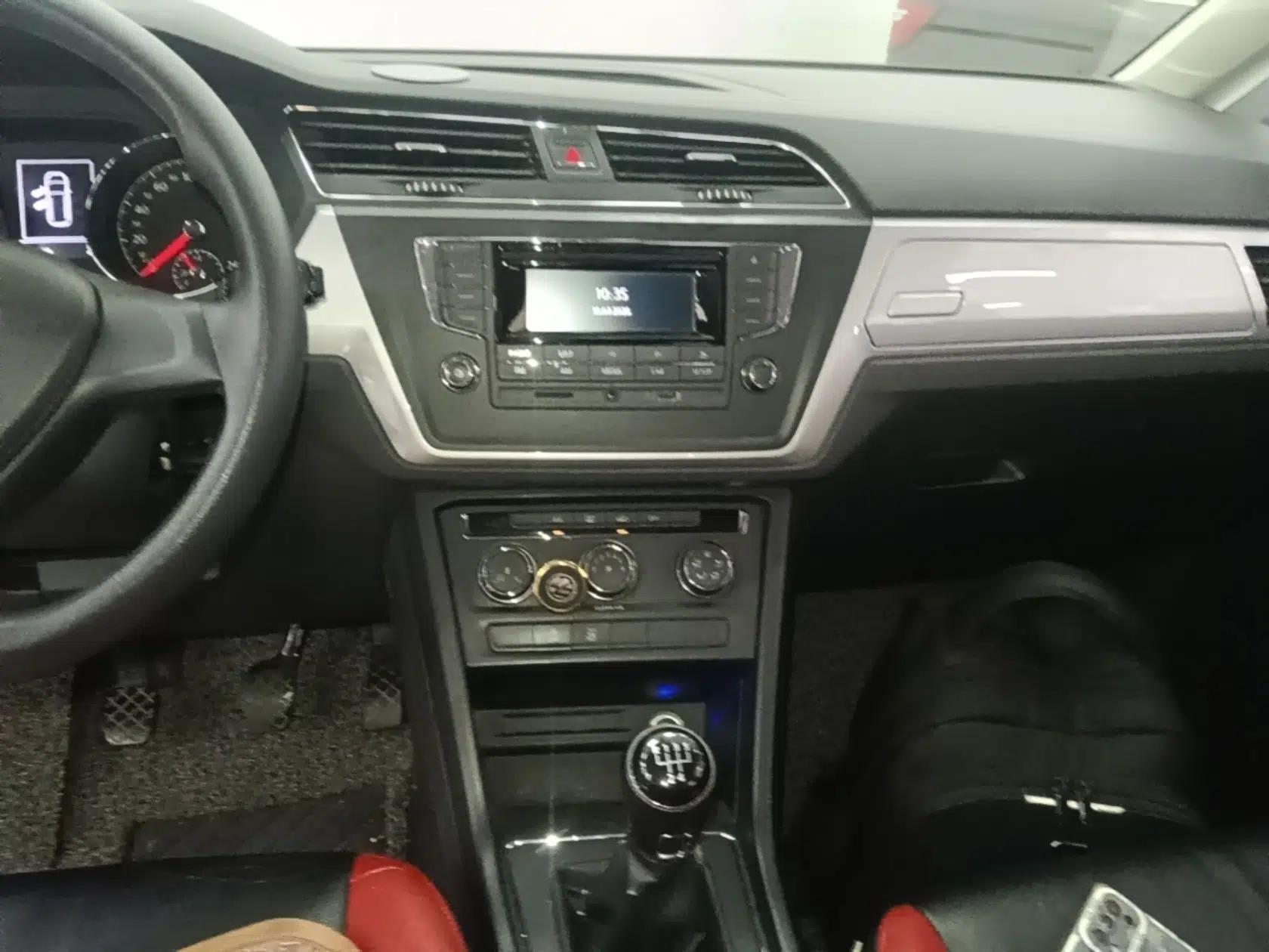 Volkswagen Touran 2016 Volkswagen Touran L 280TSI Manual Trend Edition — миниатюра 15