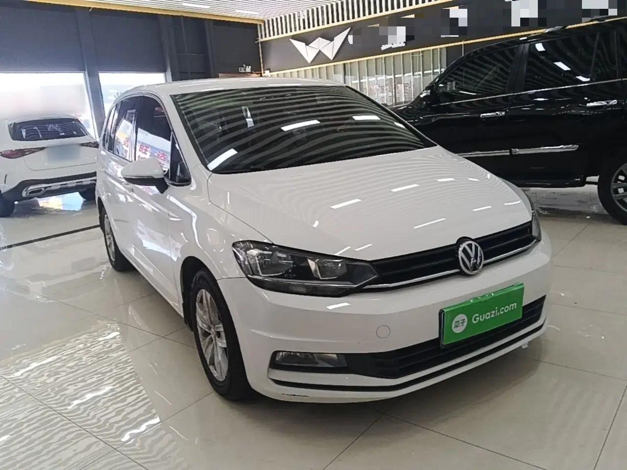 Volkswagen Touran 2016 Volkswagen Touran L 280TSI Manual Trend Edition — миниатюра 3