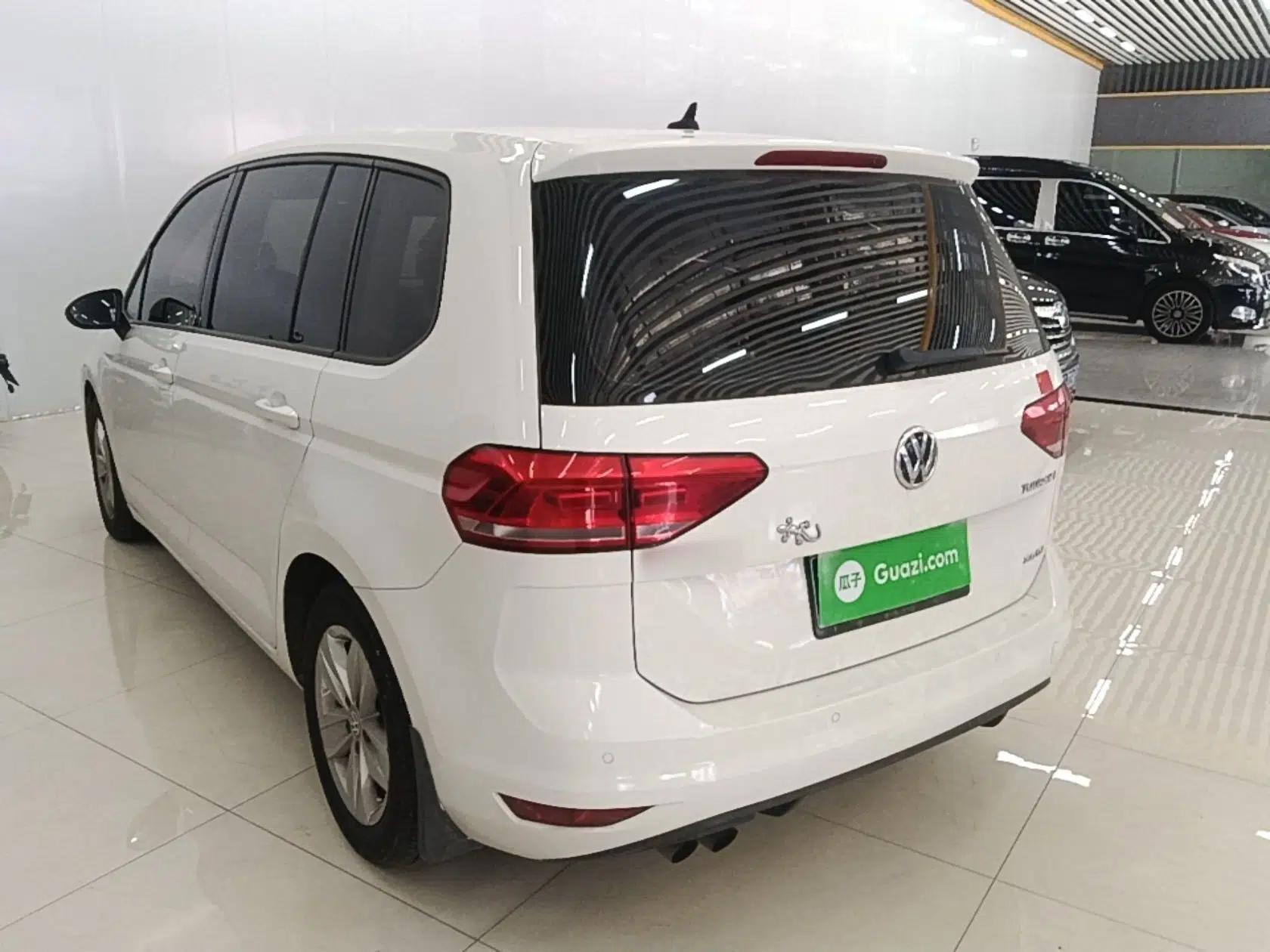 Volkswagen Touran 2016 Volkswagen Touran L 280TSI Manual Trend Edition — миниатюра 4