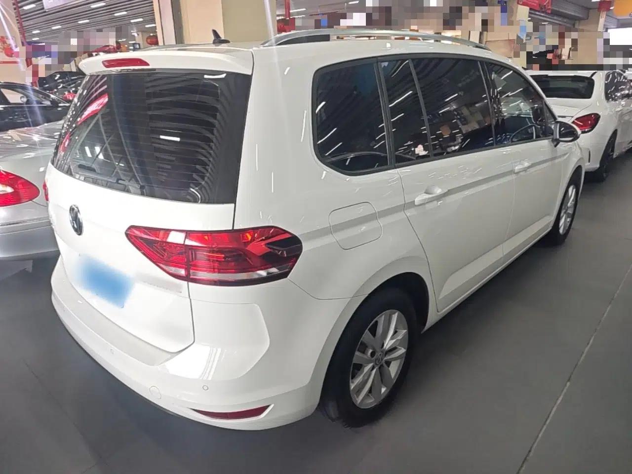 Volkswagen Touran 2018 Volkswagen Touran L 280TSI DSG Comfort Edition 7 Seats China V Emission Standard — миниатюра 6