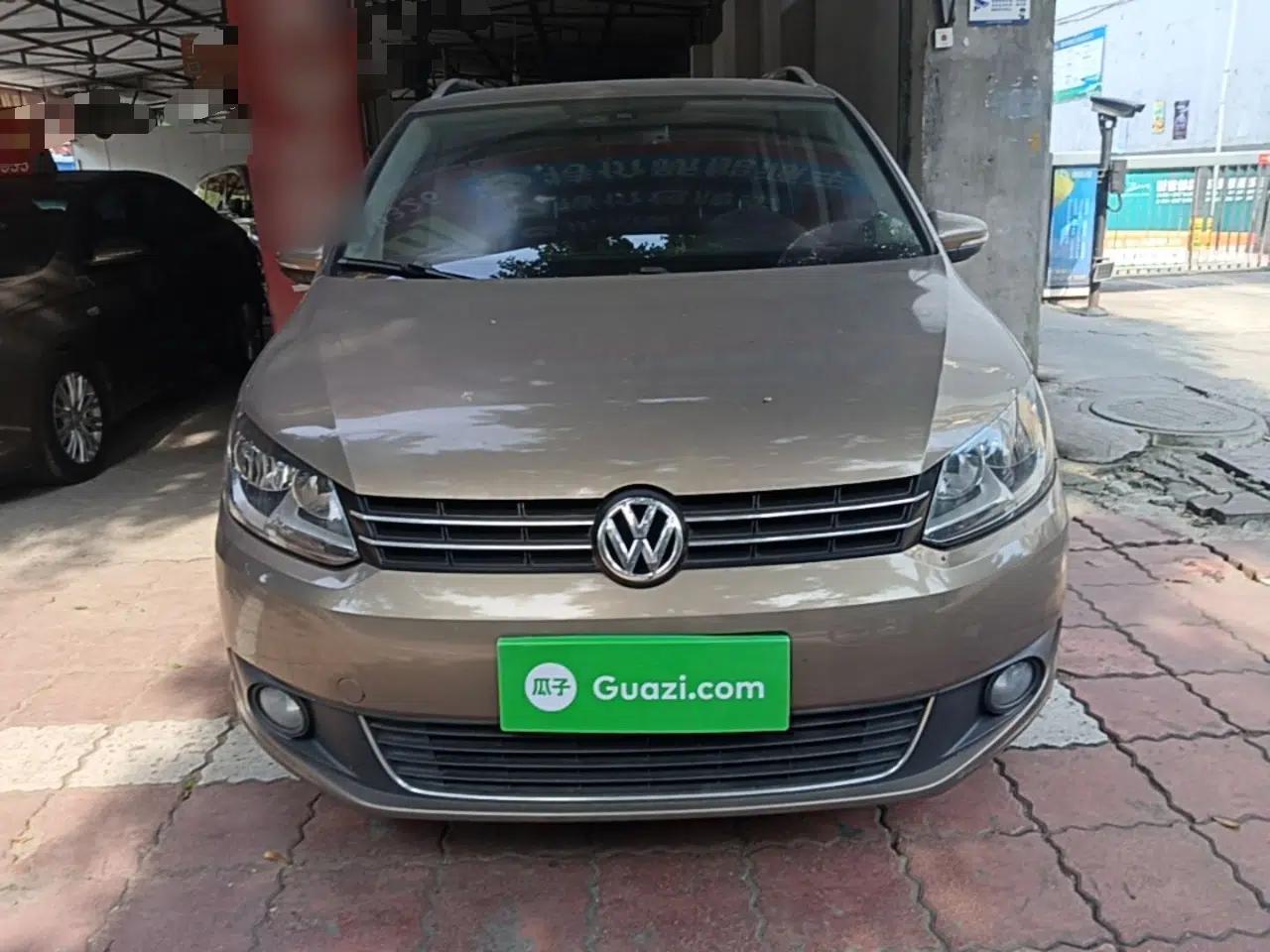 Volkswagen Touran 2015 1.4T DSG Comfort Edition 5 Seats — миниатюра 2