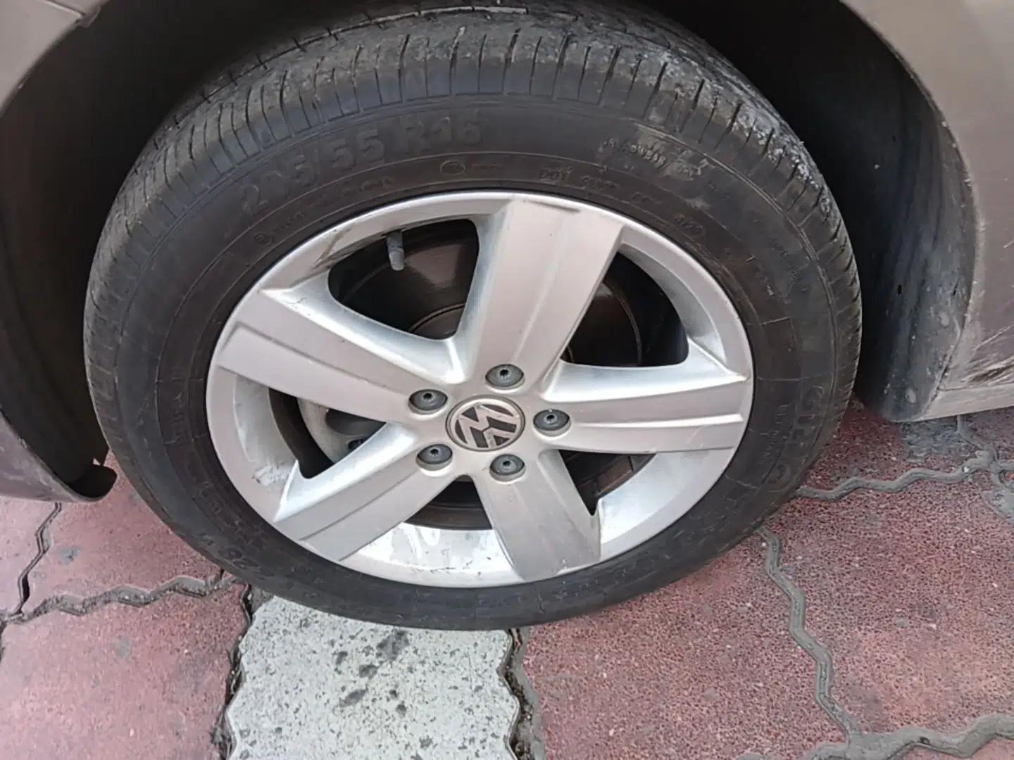 Volkswagen Touran 2015 1.4T DSG Comfort Edition 5 Seats — миниатюра 10