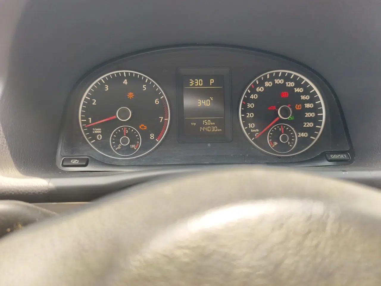 Volkswagen Touran 2011 1.4T DSG Zhiya Edition 5 Seats — миниатюра 12