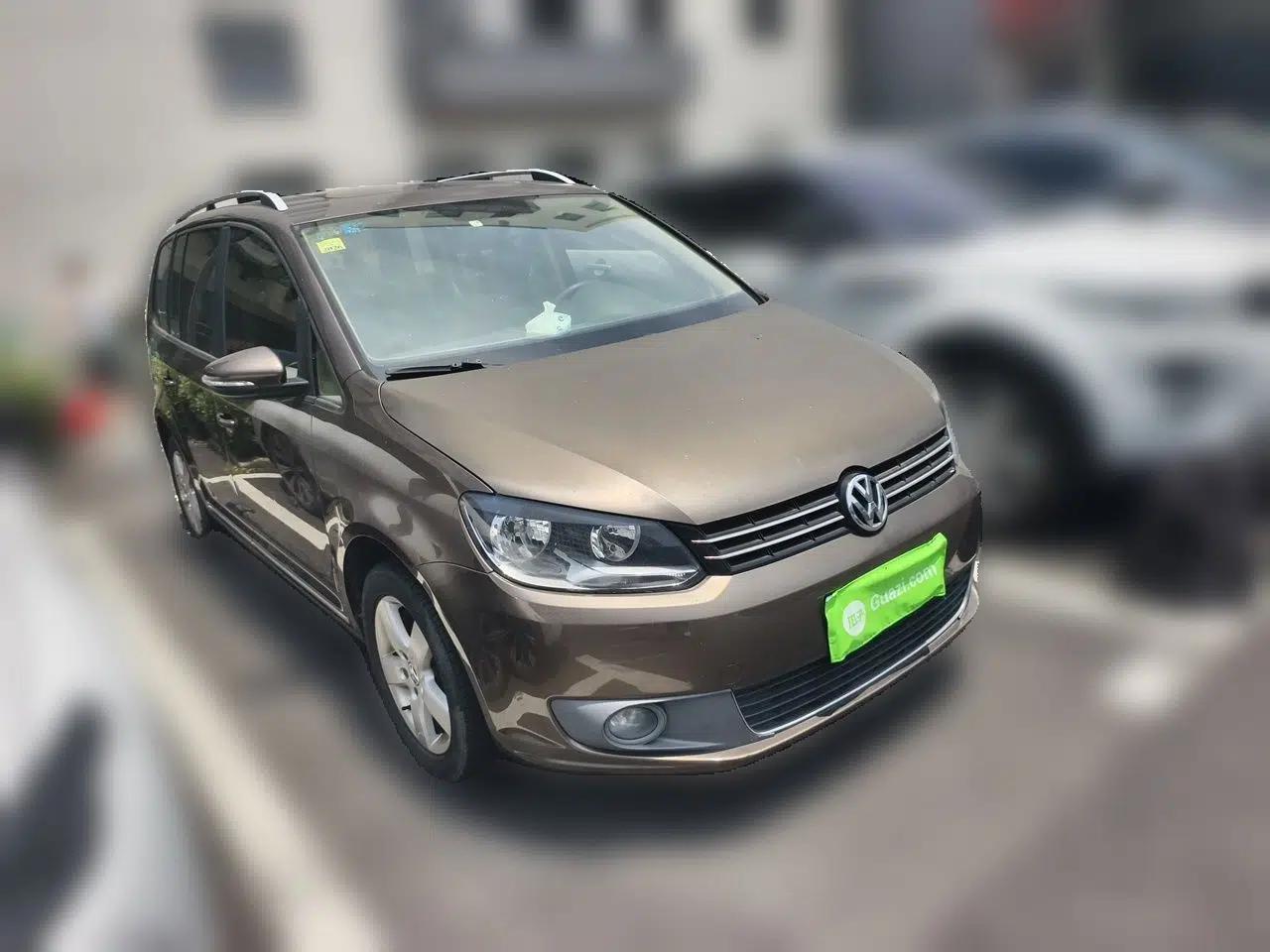 Volkswagen Touran 2011 1.4T DSG Zhiya Edition 5 Seats — миниатюра 3