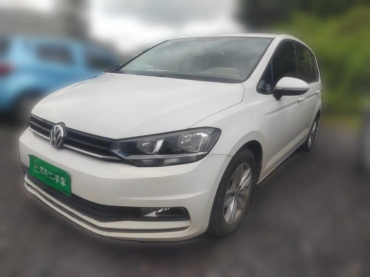 Volkswagen Touran 2016 Volkswagen Touran L 280TSI Manual Trend Edition — миниатюра 1
