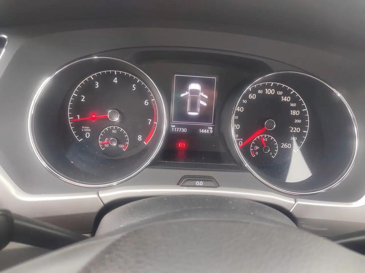 Volkswagen Touran 2016 Volkswagen Touran L 280TSI Manual Trend Edition — миниатюра 12