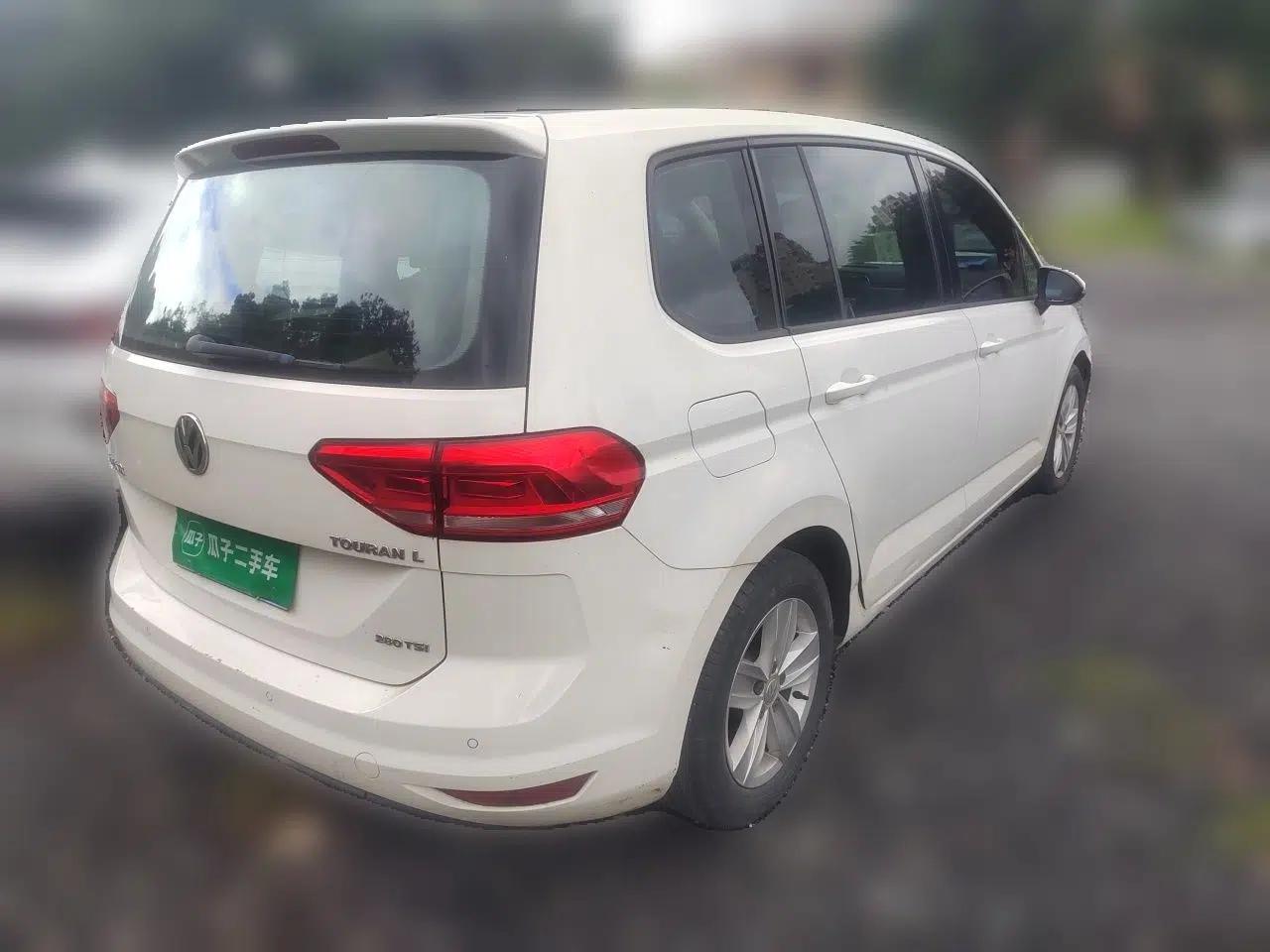 Volkswagen Touran 2016 Volkswagen Touran L 280TSI Manual Trend Edition — миниатюра 6