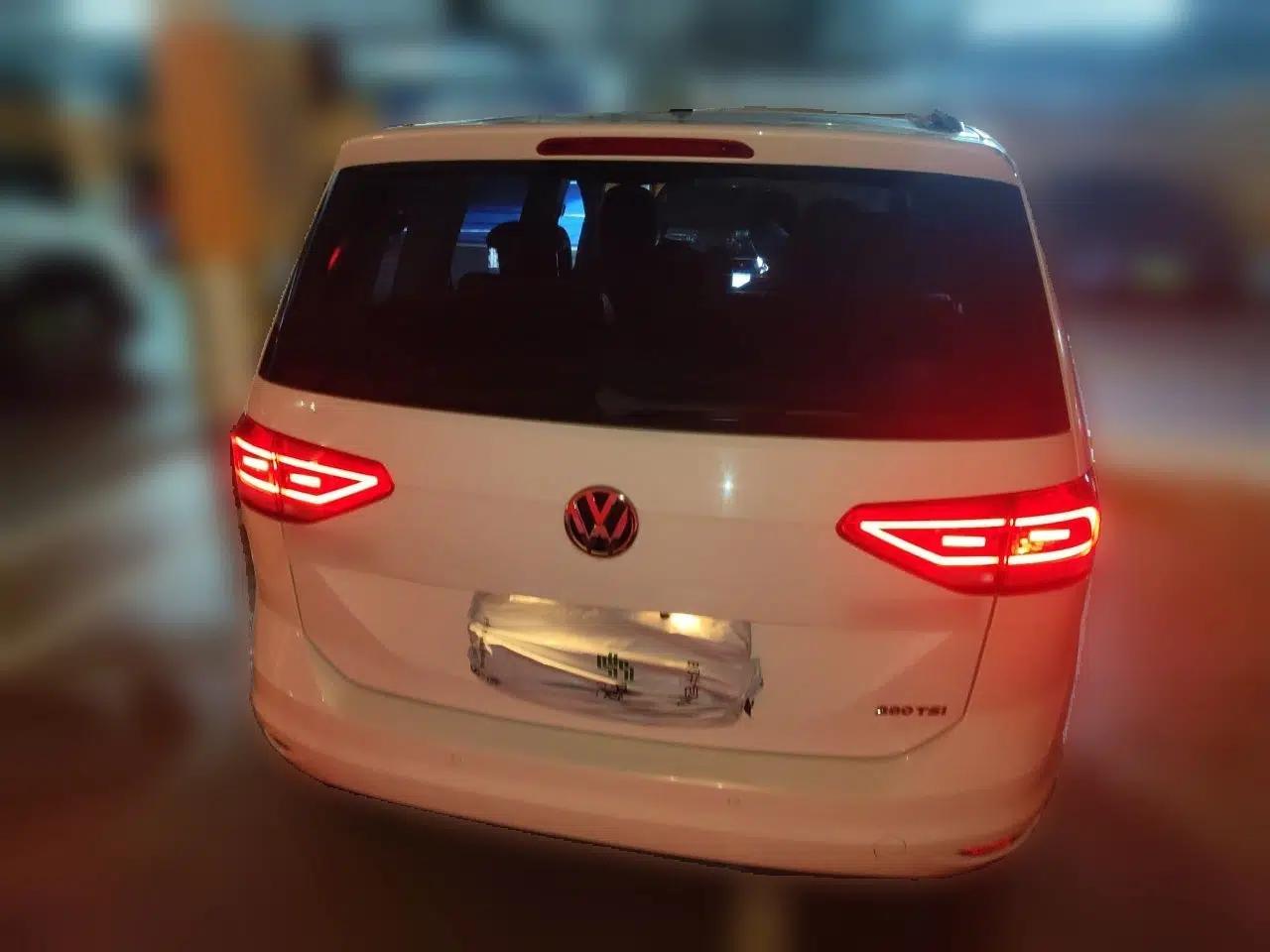 Volkswagen Touran 2016 Volkswagen Touran L 280TSI DSG Comfort Edition — миниатюра 5