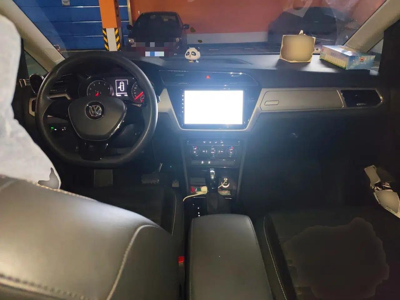 Volkswagen Touran 2016 Volkswagen Touran L 280TSI DSG Comfort Edition — миниатюра 9