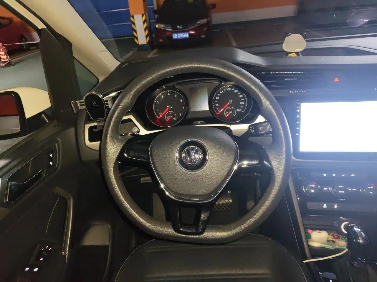 Volkswagen Touran 2016 Volkswagen Touran L 280TSI DSG Comfort Edition — миниатюра 10