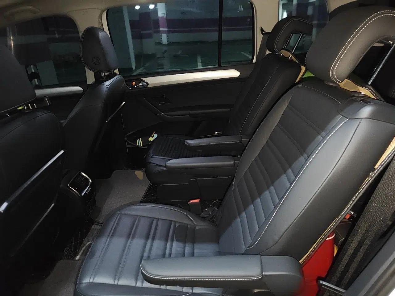 Volkswagen Touran 2018 Volkswagen Touran L 280TSI DSG Luxury Edition 6-seater — миниатюра 17