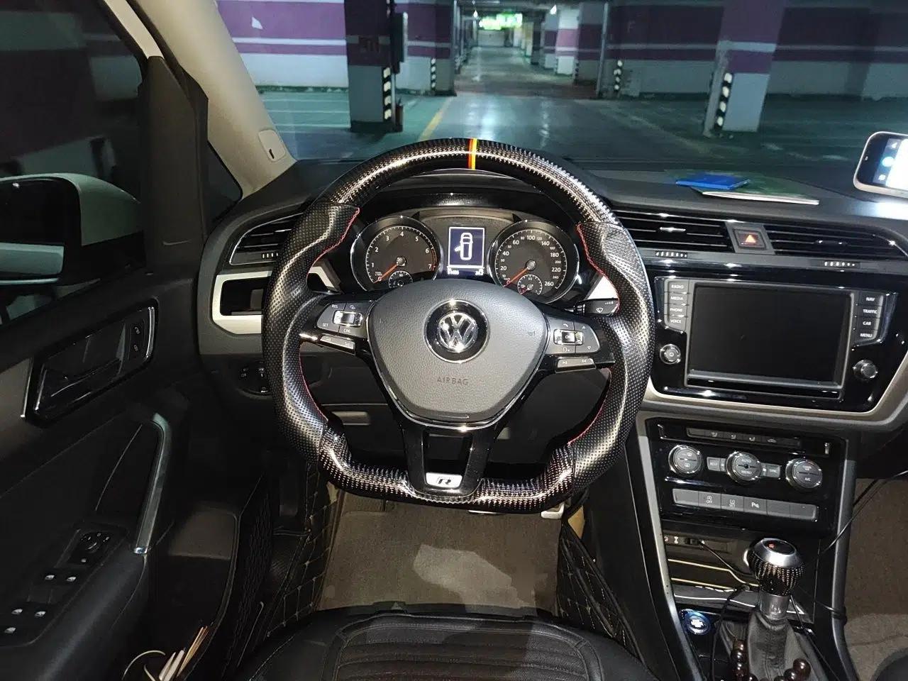 Volkswagen Touran 2018 Volkswagen Touran L 280TSI DSG Luxury Edition 6-seater — миниатюра 10