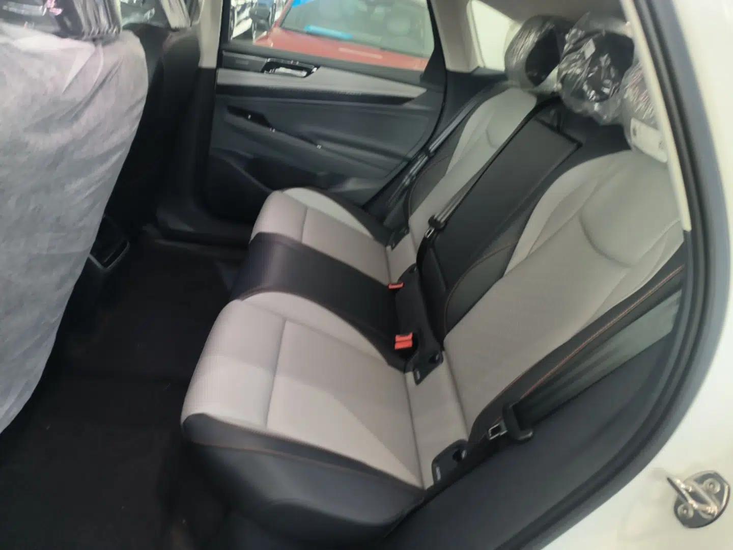 Volkswagen ID.7 VIZZION 2024 AIR model — миниатюра 20