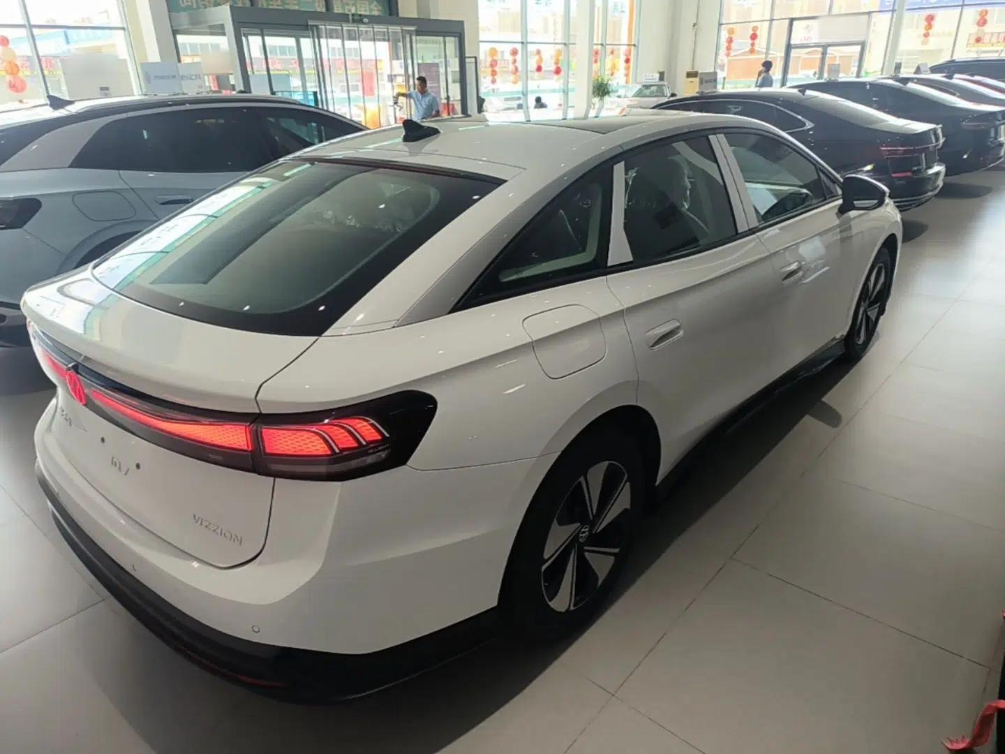 Volkswagen ID.7 VIZZION 2024 AIR model — миниатюра 6