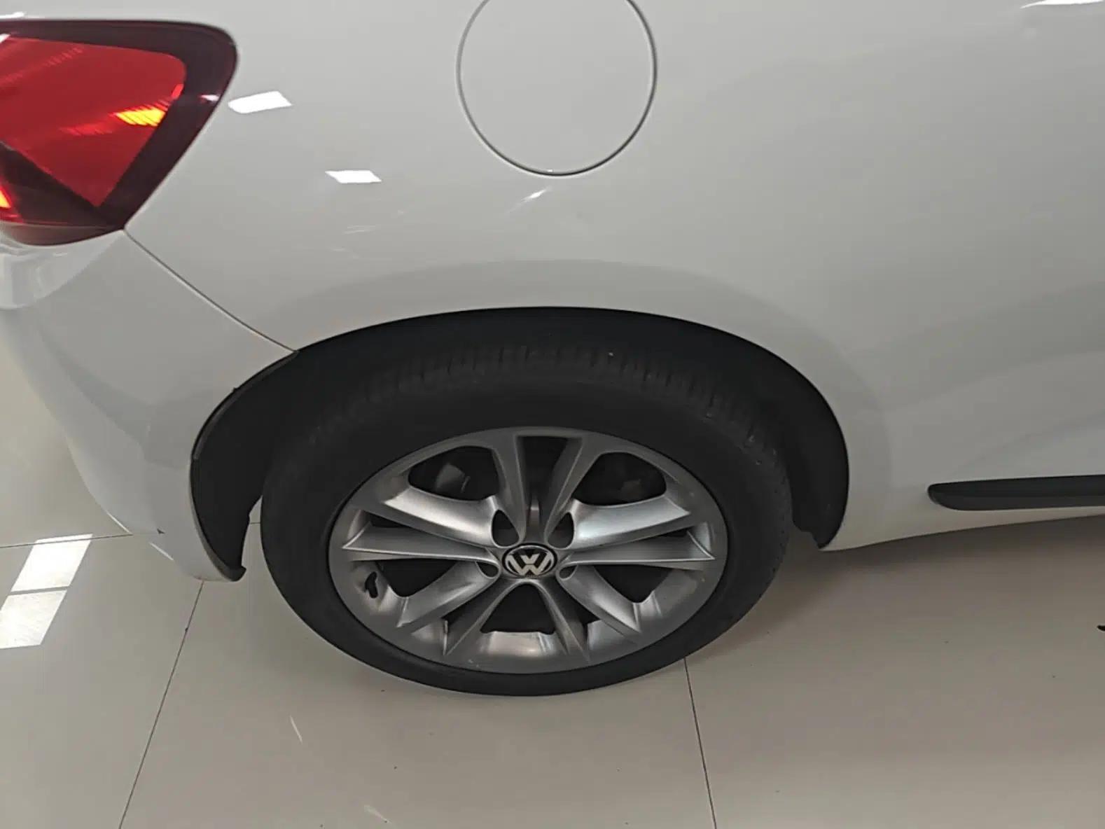 Volkswagen Scirocco 2015 1.4TSI Comfort Edition — миниатюра 11