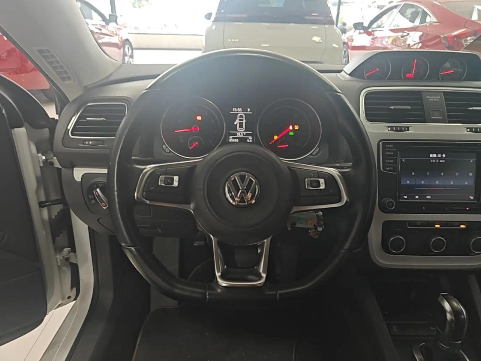 Volkswagen Scirocco 2015 1.4TSI Comfort Edition — миниатюра 13