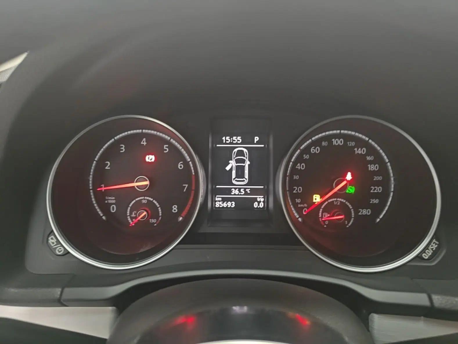 Volkswagen Scirocco 2015 1.4TSI Comfort Edition — миниатюра 14