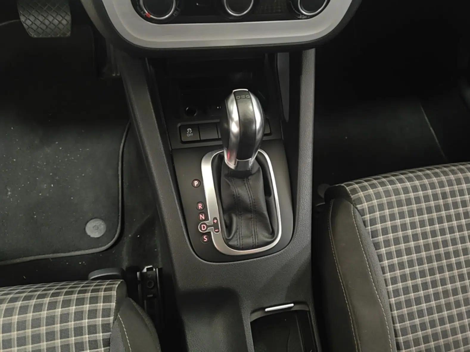 Volkswagen Scirocco 2015 1.4TSI Comfort Edition — миниатюра 16