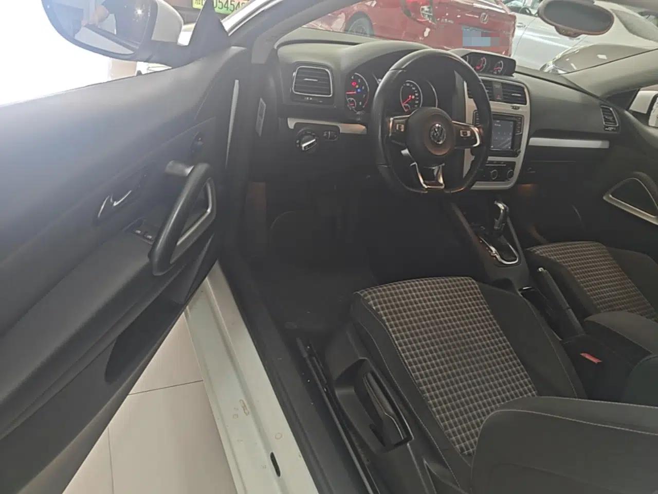 Volkswagen Scirocco 2015 1.4TSI Comfort Edition — миниатюра 18