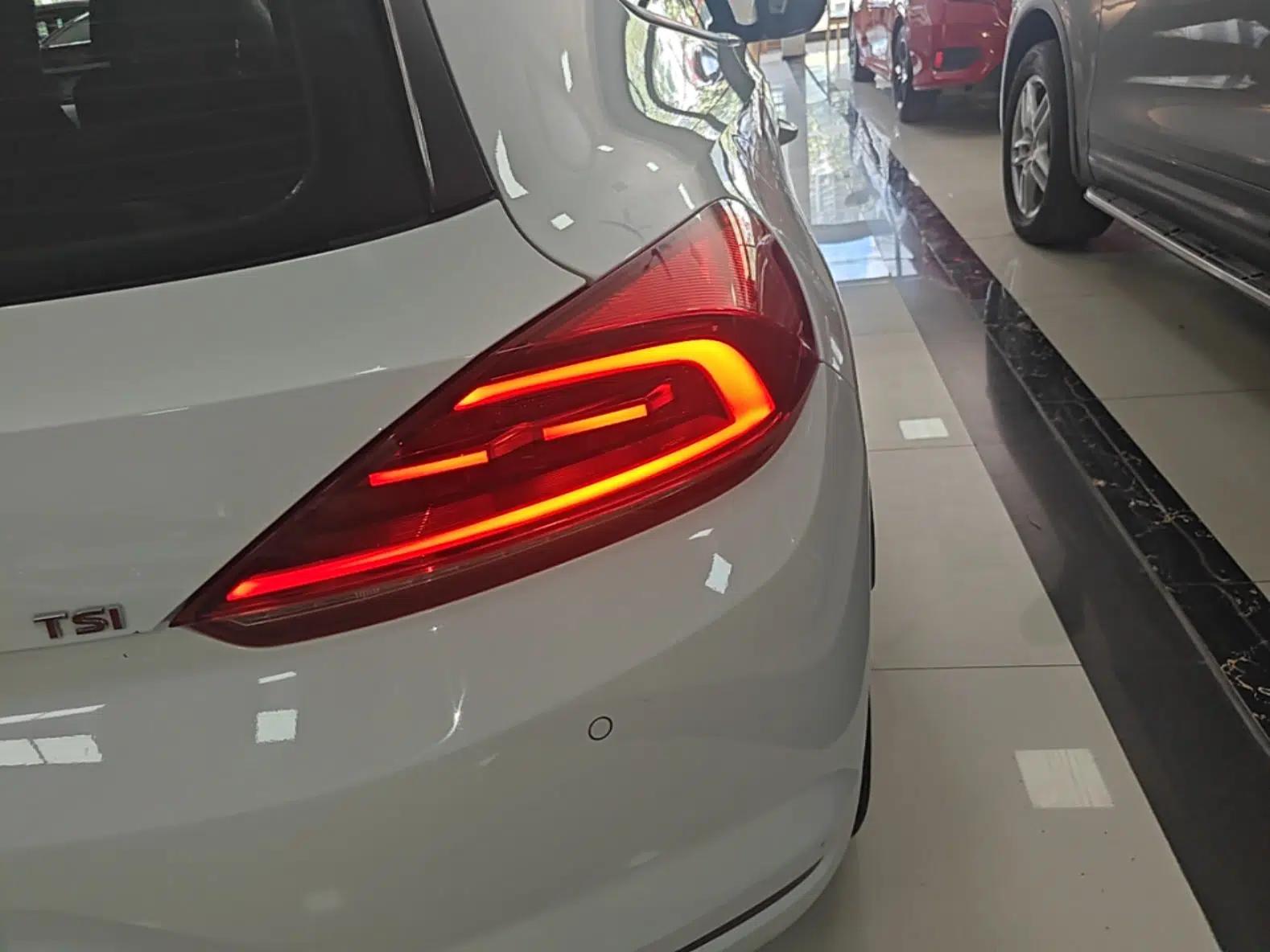 Volkswagen Scirocco 2015 1.4TSI Comfort Edition — миниатюра 9