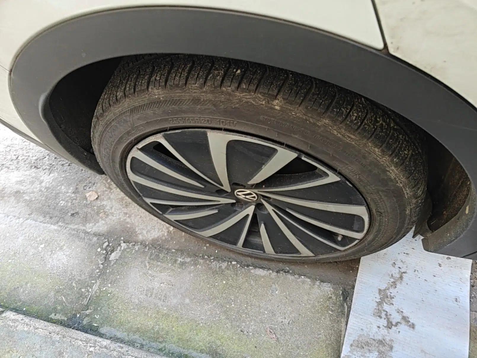 Volkswagen ID.4 X 2022 Pure Long-Range Version — миниатюра 11