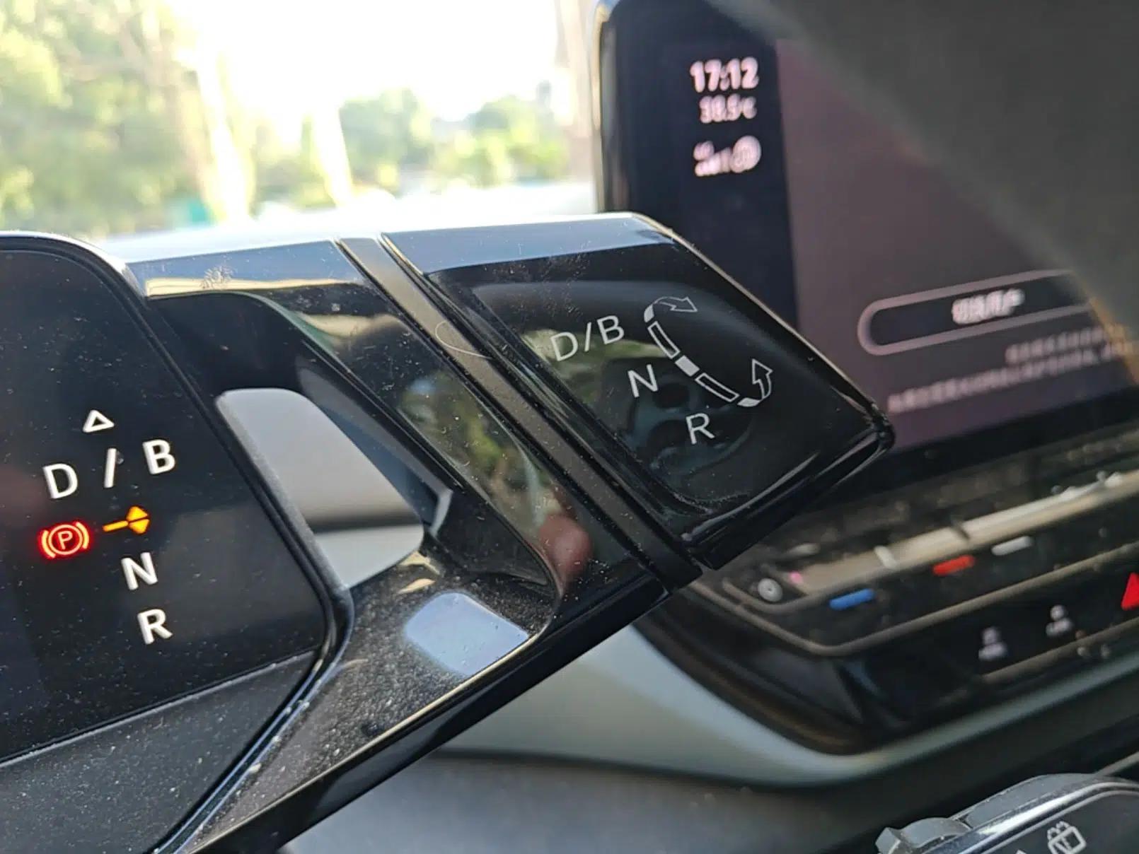 Volkswagen ID.4 X 2022 Pure Long-Range Version — миниатюра 16