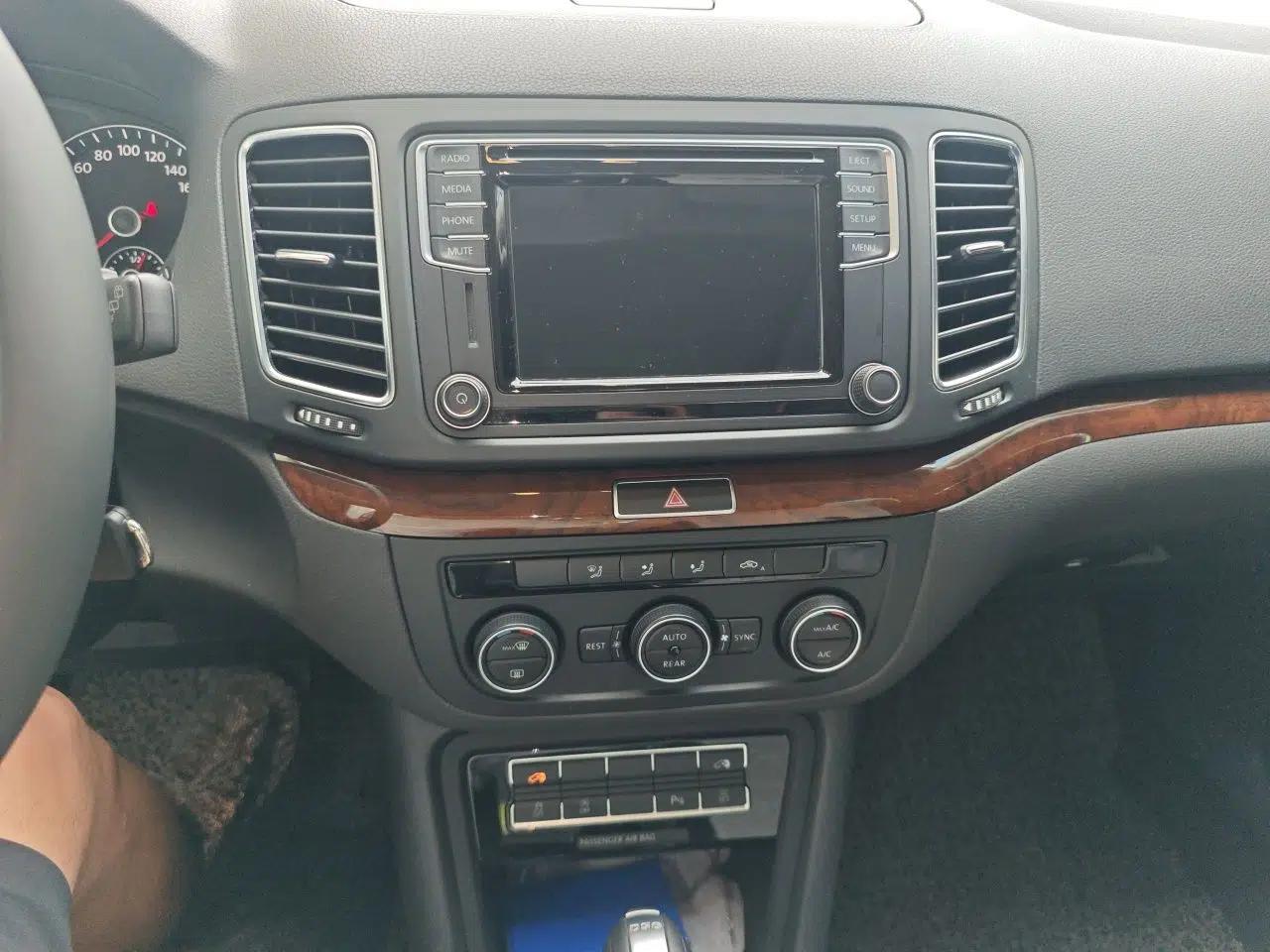 Volkswagen Sharan 2016 380TSI Comfort Edition 7-Seater — миниатюра 13