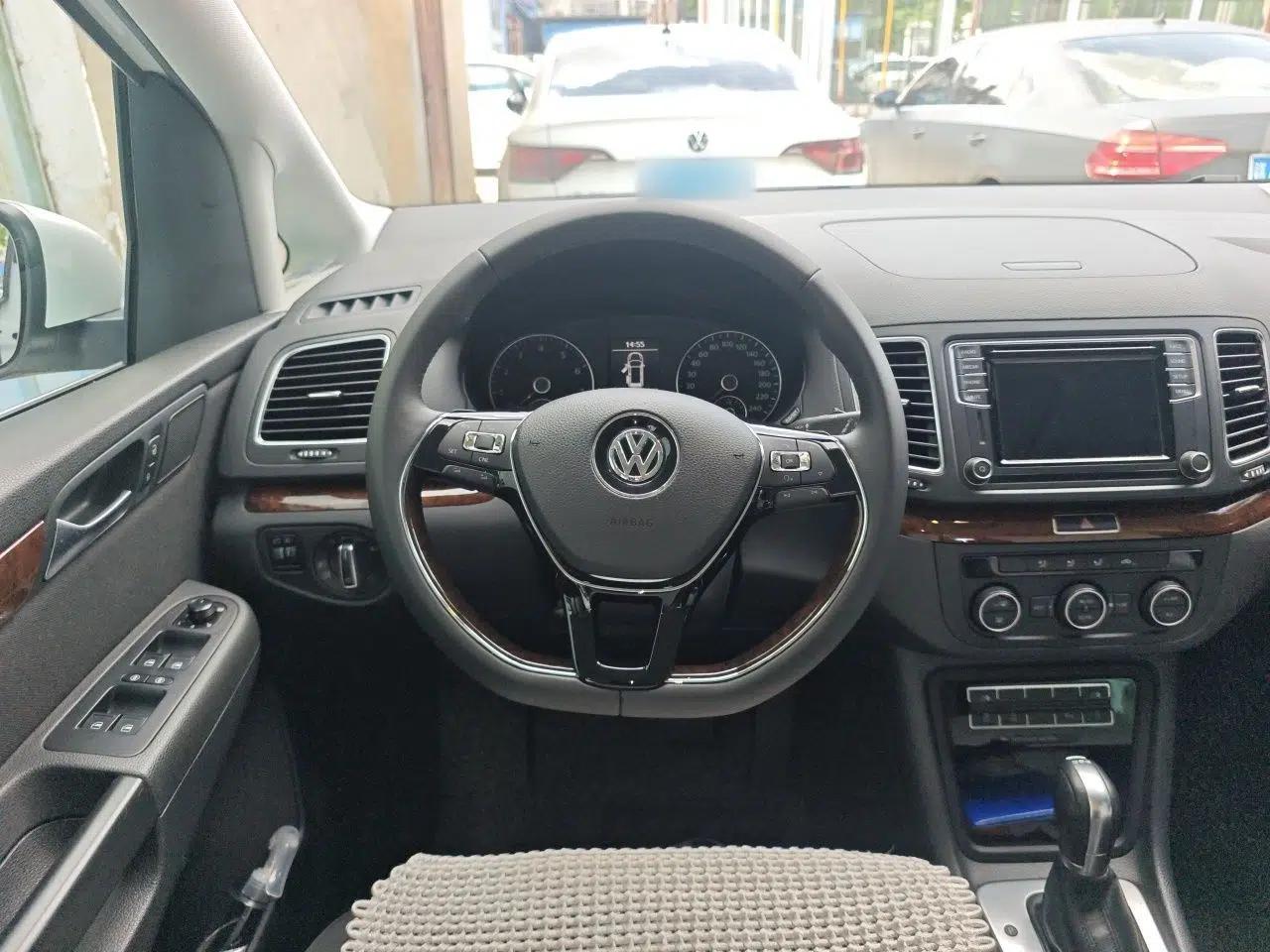 Volkswagen Sharan 2016 380TSI Comfort Edition 7-Seater — миниатюра 10
