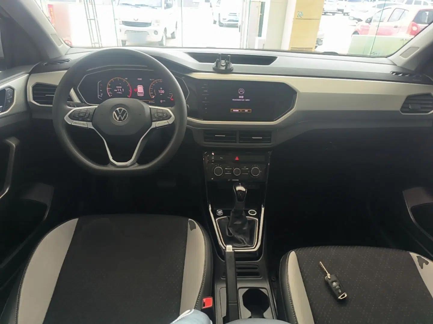 Volkswagen Tacqua 2023 200TSI DSG Joy-Connect Edition — миниатюра 12