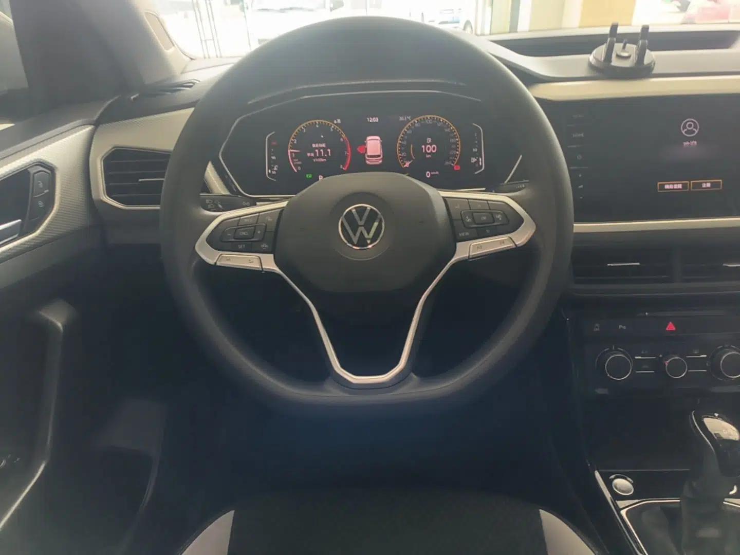Volkswagen Tacqua 2023 200TSI DSG Joy-Connect Edition — миниатюра 13