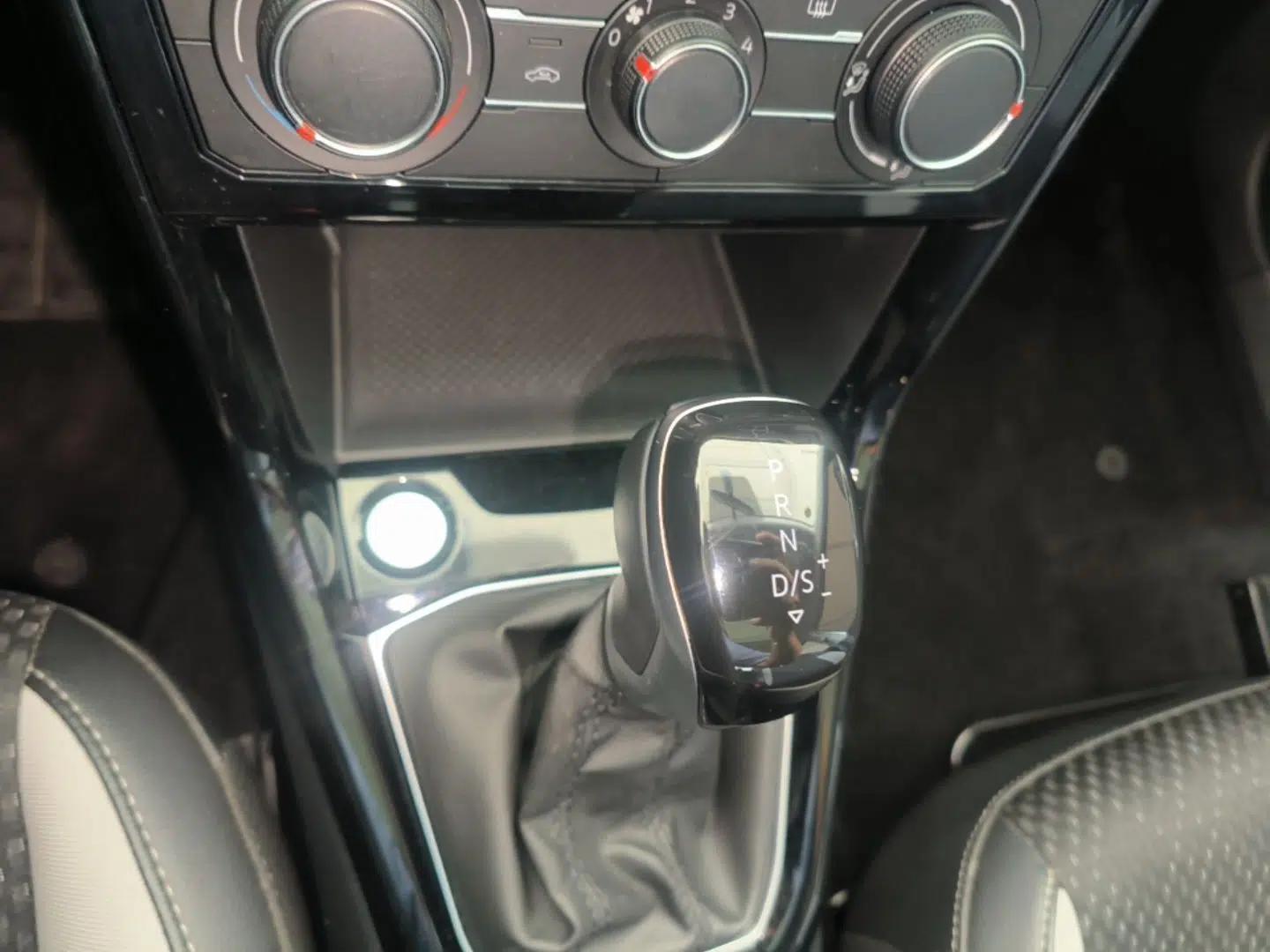 Volkswagen Tacqua 2023 200TSI DSG Joy-Connect Edition — миниатюра 16