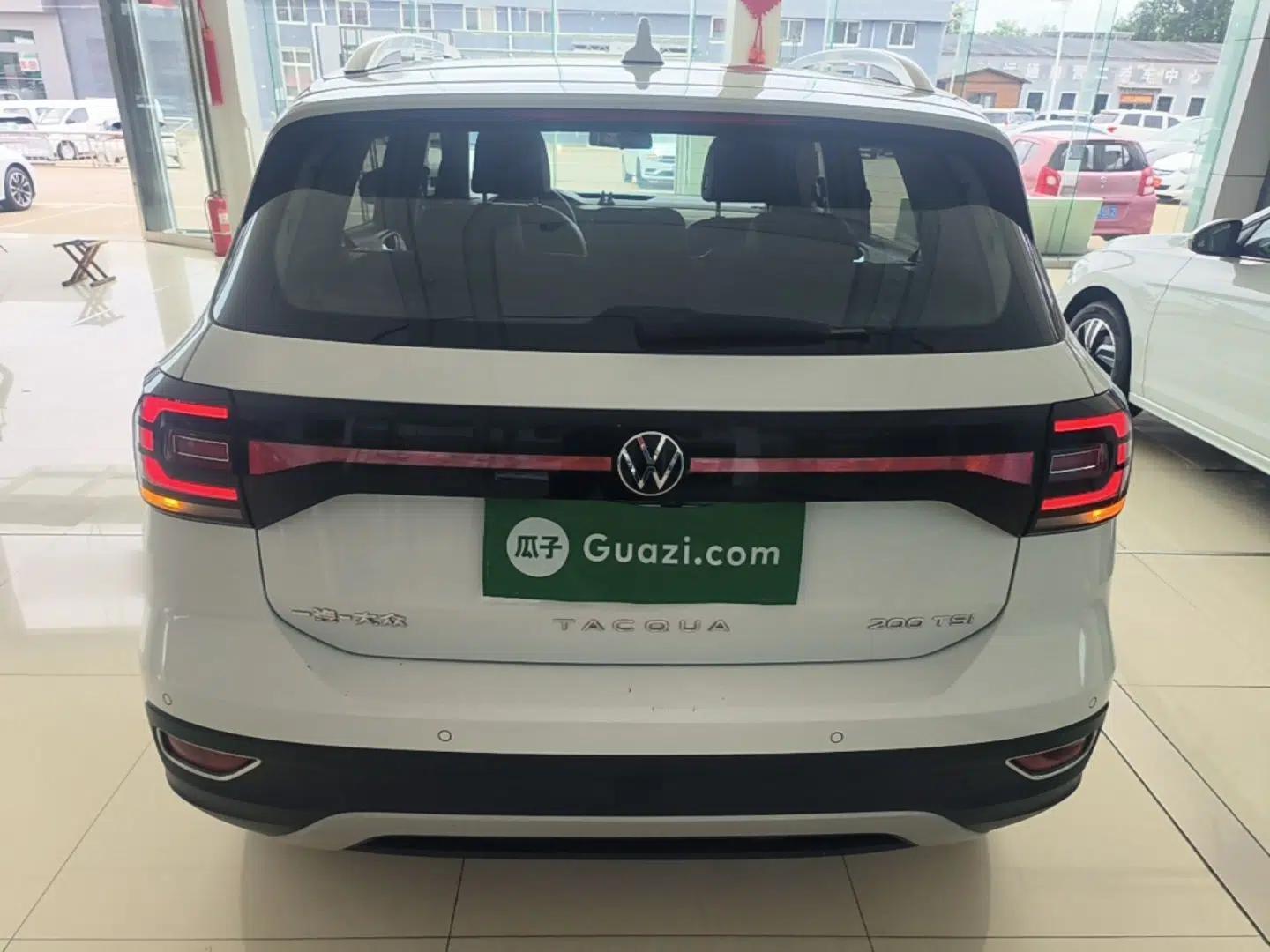 Volkswagen Tacqua 2023 200TSI DSG Joy-Connect Edition — миниатюра 5