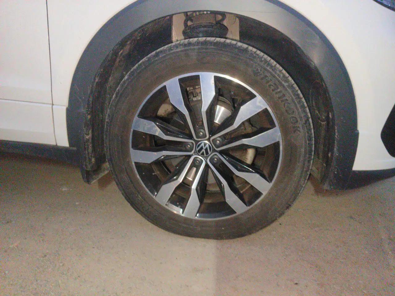Volkswagen Tacqua 2020 1.5L Automatic R-Line — миниатюра 8
