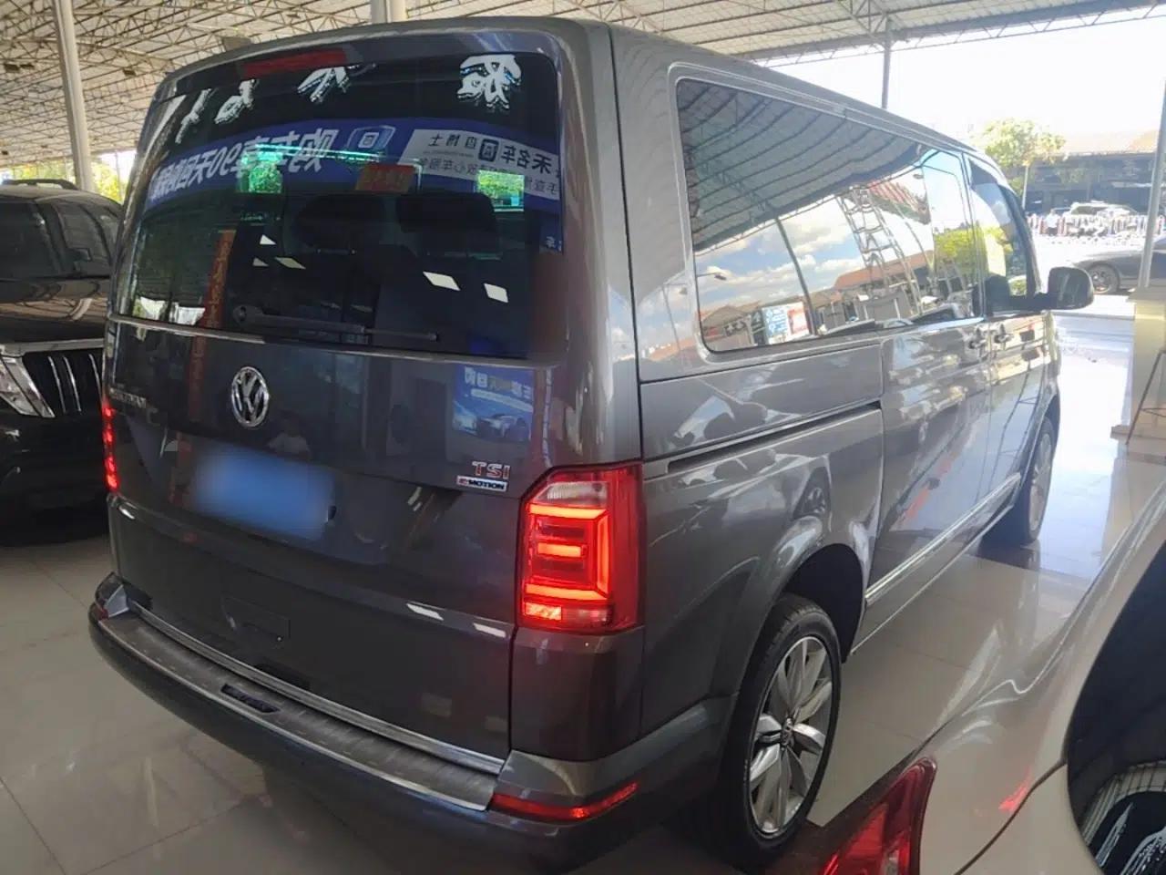 Volkswagen Multivan 2017 2.0 TSI 4x4 Prestige Edition 7-Seater — миниатюра 6