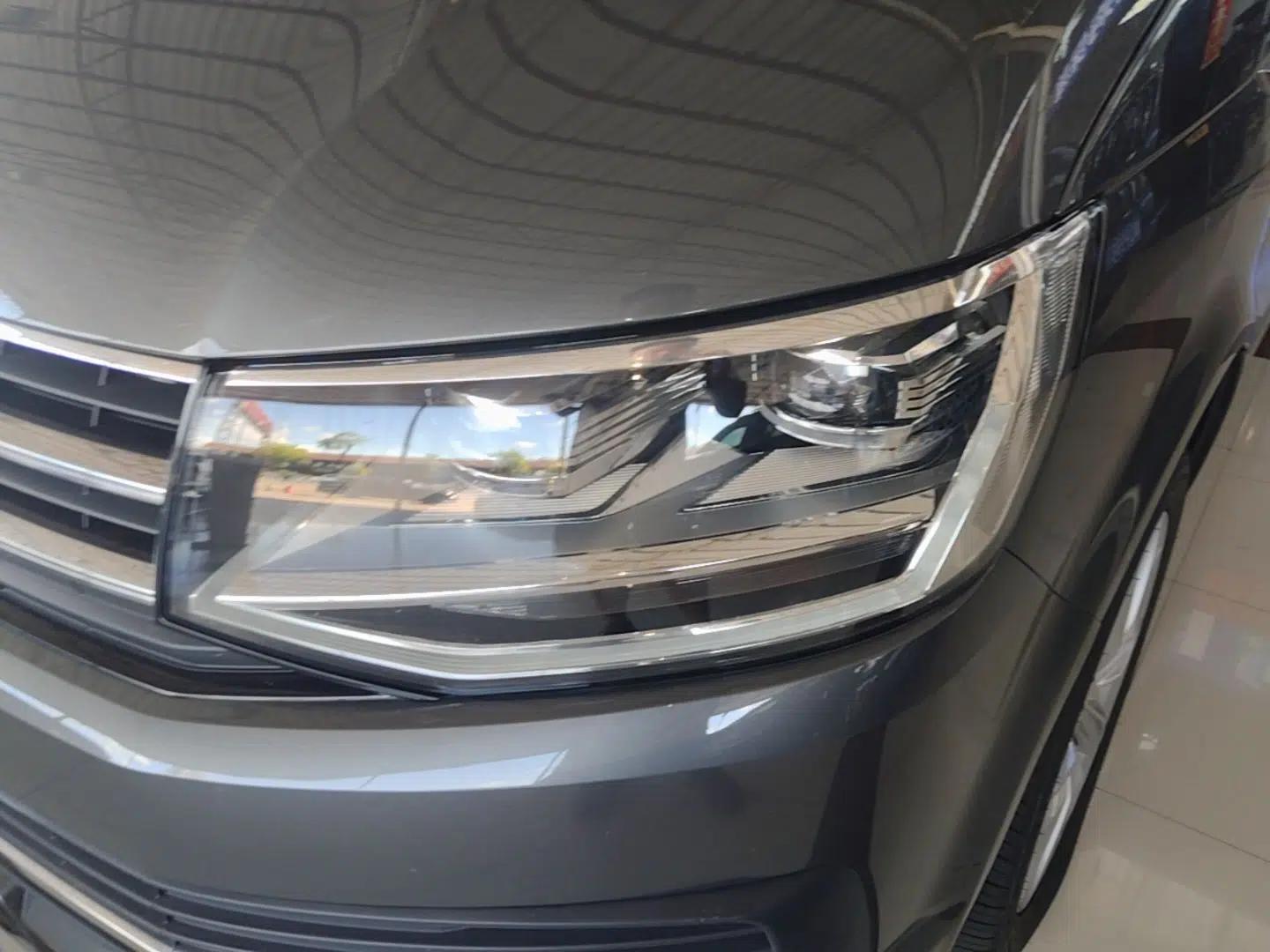 Volkswagen Multivan 2017 2.0 TSI 4x4 Prestige Edition 7-Seater — миниатюра 8