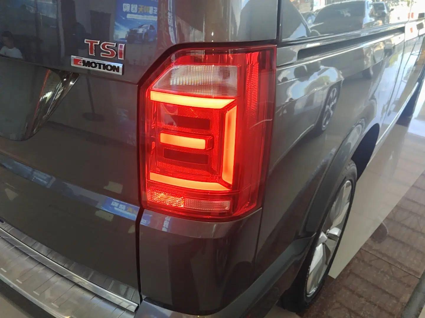 Volkswagen Multivan 2017 2.0 TSI 4x4 Prestige Edition 7-Seater — миниатюра 9